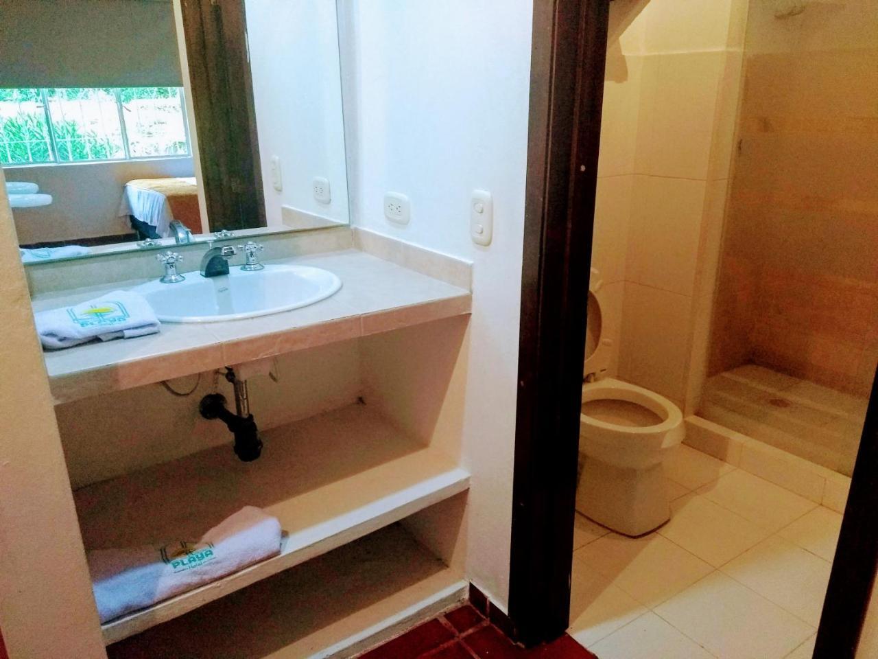 Hotel Playa By Marbar Hoteles Villeta Kültér fotó