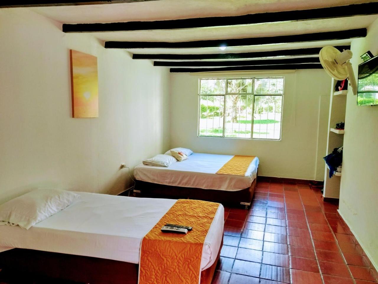 Hotel Playa By Marbar Hoteles Villeta Kültér fotó